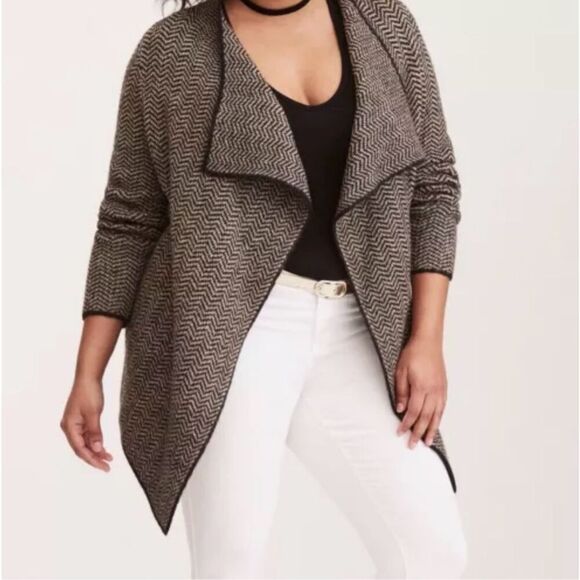 ✨Torrid Chevron Pattern Draped Sz 4X Cardigan✨ - Picture 3 of 9